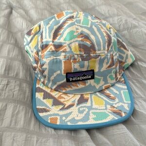 NWT Patagonia P-6 Label Maclure Hat